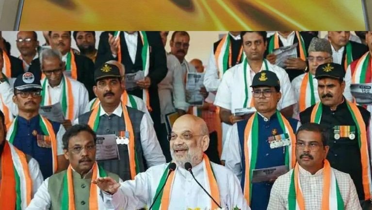 Vande Mataram New Guidelines: ರಾಷ್ಟ್ರಗೀತೆಗೂ ಮುನ್ನ ವಂದೇ ಮಾತರಂನ 6 ಚರಣ ಕಡ್ಡಾಯ – ಕೇಂದ್ರ ಸರ್ಕಾರದ ಹೊಸ ನಿಯಮಗಳು ಏನು?